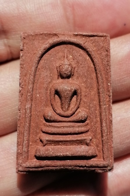 พระสมเด็จพิมพ์ใหญ่(เอวเล็ก)​ หลังพระสิวลี​ เนื้อเผง​ หลวงพ่อกวย​ วัดโฆษิตาราม​ ปี​ 2515 เคาะเดียว   