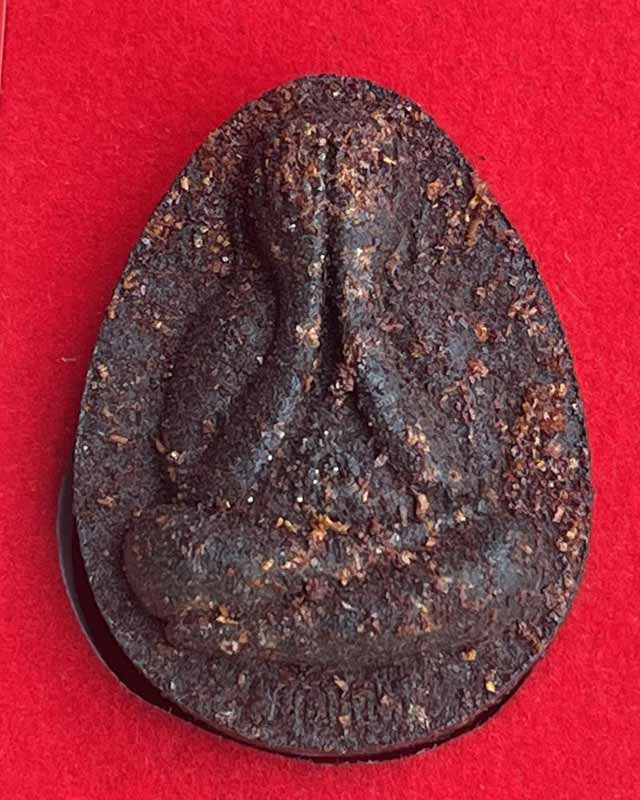 พระปิดตา จัมโบ้ ปลดหนี้ หลวงปู่จื่อ วัดเขาตาเงาะ ชัยภูมิ เลข 52  ทีม 11 เสือสร้าง