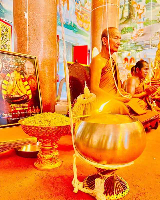 พระปิดตา จัมโบ้ ปลดหนี้ หลวงปู่จื่อ วัดเขาตาเงาะ ชัยภูมิ เลข 52  ทีม 11 เสือสร้าง