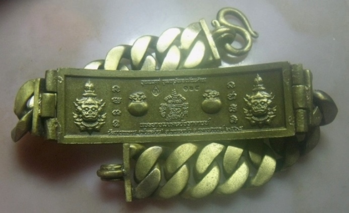 **เบา​ๆ​**เลสท้าวเวสสุวรรณ รุ่นแรก ขุมทรัพย์พันล้าน หลวงพ่อพัฒน์ วัดห้วยด้วน นครสวรรค์ ปี ๒๕๖๕**ตอก 