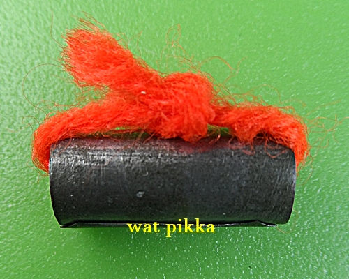 ตะกรุดลูกอมพระพิรุณแสนห่า หลวงปู่สิงห์ วัดบ้านขี้เหล็ก ศรีสะเกษ .4231.*