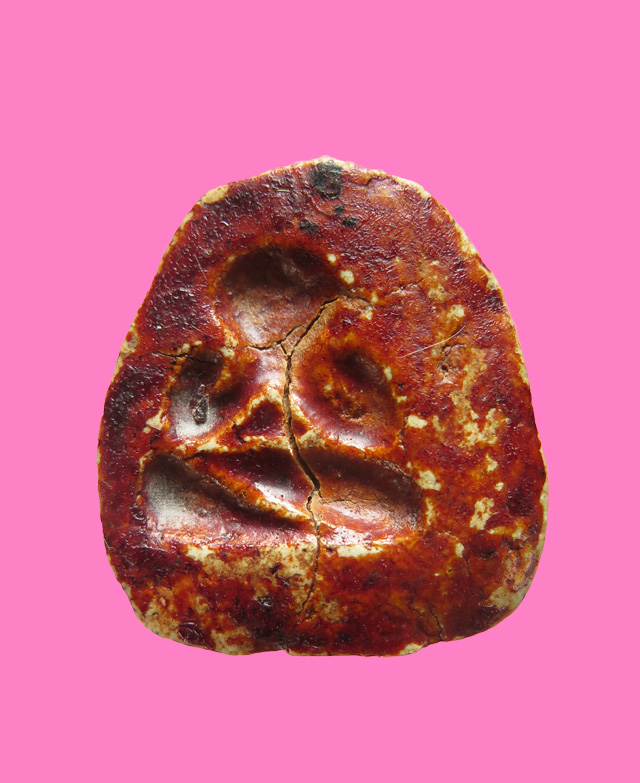 พระปิดตา หลังแบบ