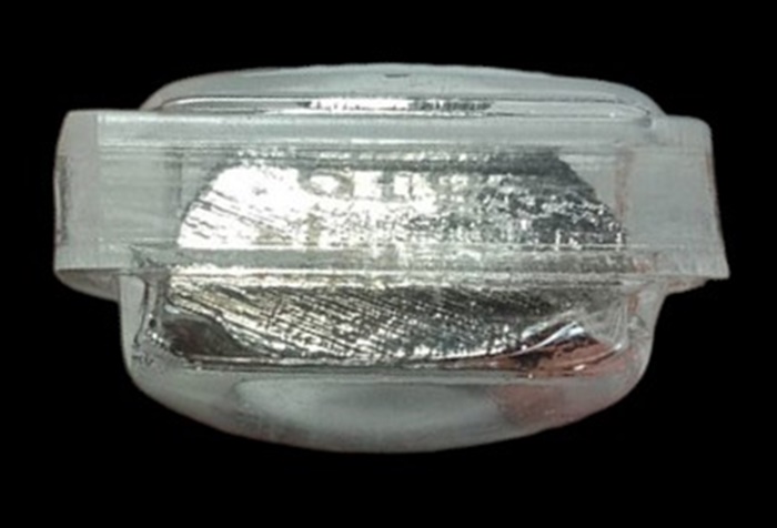 "เคาะเดียว" พระปิดตา เนื้อกะหลั่ยเงิน หลวงปู่หมุน วัดบ้านจาน ศรีสะเกษ หมายเลข 519 เลี่ยมกันน้ำ 