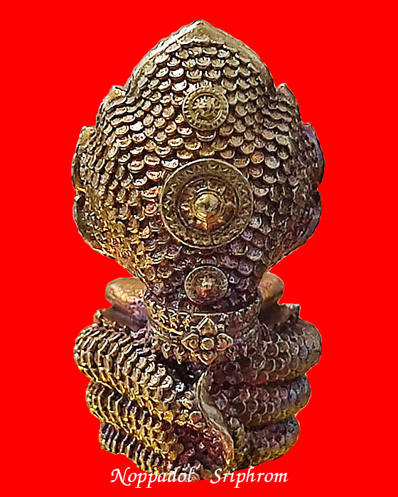 พระหล่อนาคปรก รุ่นแรก พิมพ์ใหญ่ พระอาจารย์ต้อม ปภสฺสโร วัดท่าสะแบง จ.ร้อยเอ็ด