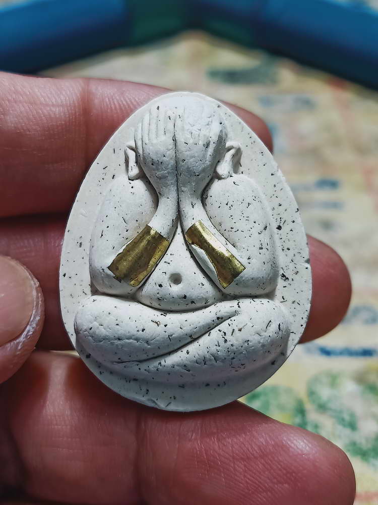 4-419 พระปิดตาจัมโบ้ ปลดหนี้ 168 หลวงปู่หมุน วัดบ้านจาน จ.ศรีสะเกษ 2566 หมายเลข 1755 กล่องเดิม