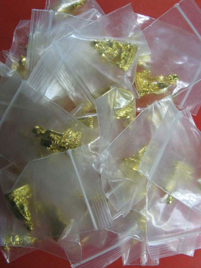 $ รูปเหมือน หลวงพ่อเติม วัดบ้านอ้อ จ.อยุธยา กะไหล่ทอง ซองเดิม สวยกริ๊ป เคาะเดียว ๕ องค์