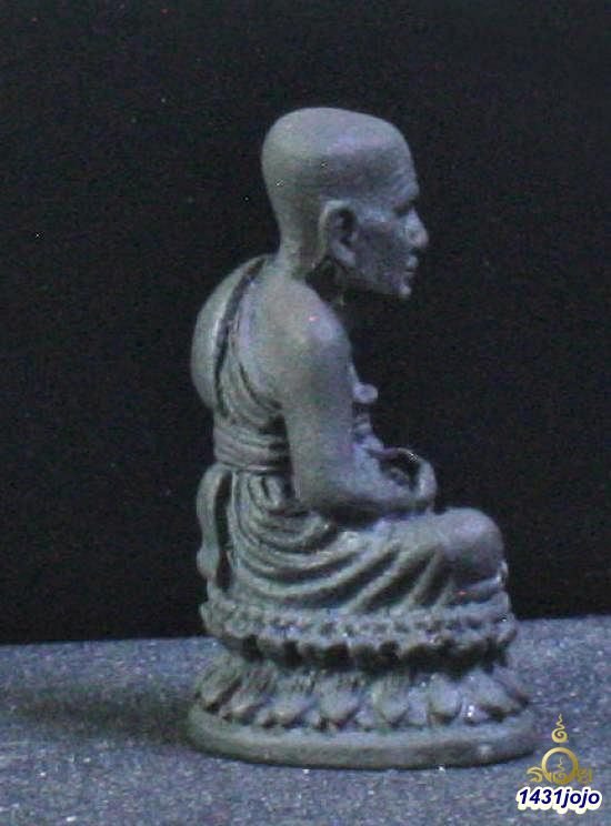 รูปหล่อหลวงปู่ทวด รุ่น มวก. เฉลิมพระเกียรติ 50 พรรษา ในหลวง ร.10 วัดช้างไห้ ปี 44 เนื้อนวะโลหะ