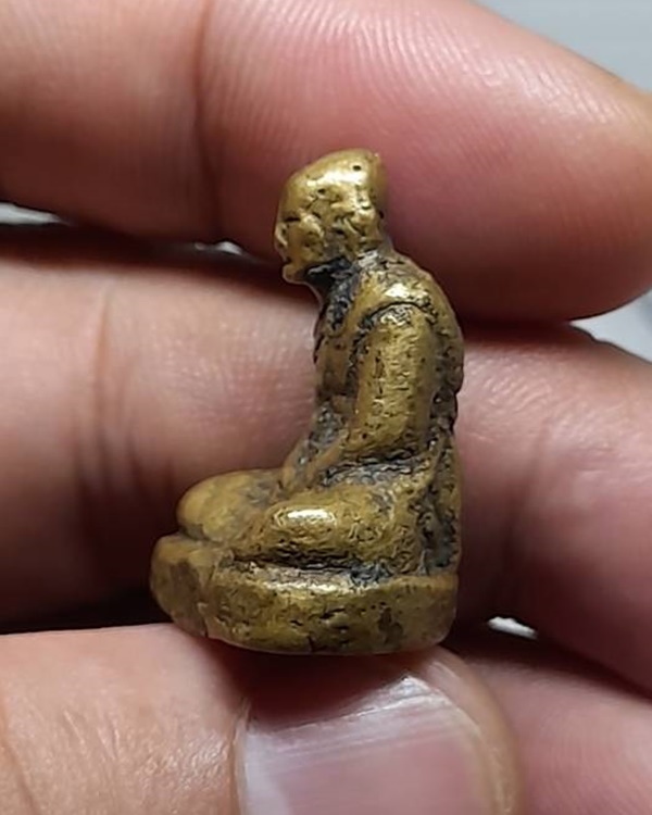 พระหล่อรูปเหมือน หลวงปู่เอี่ยม ปฐมาม วัดสะพานสูง จ.นนทบุรี