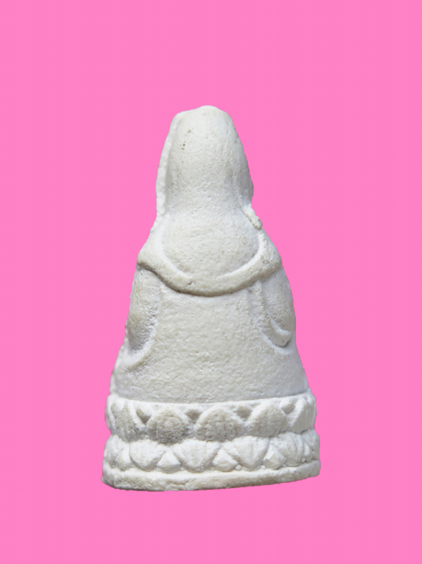 เจ้าแม่กวนอิม เนื้อผง บรรจุกริ่ง หลวงพ่อจรัญ วัดอัมพวัน 