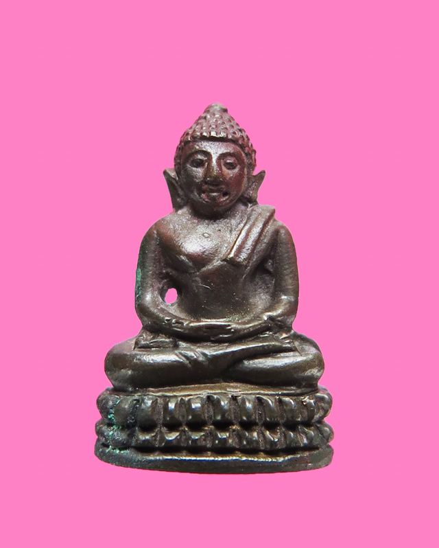 พระชัยวัฒน์ เนื้อนวะ หลวงปู่ม่น วัดเนินตามาก ปี 34 สร้างน้อย มาพร้อมกล่องเดิม