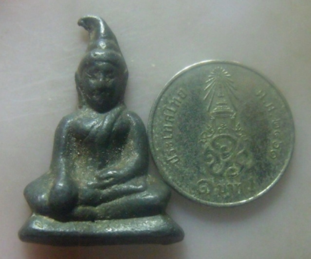 **เบา​ๆ​**พระท่ากระดาน พิมพ์เล็ก เนื้อชินตะกั่ว เก่าๆ ไม่ทราบที่**เชิญชมครับ