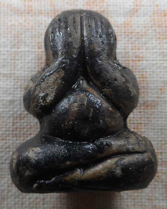 พระปิดตาเนื้อผงคลุกรัก หลวงปู่ทิม วัดพระขาว จ.อยุธยา ปี๒๕๔๐ 