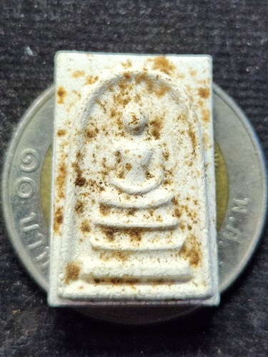 วัดดอยแม่ปั๋ง จังหวัดเชียงใหม่  พระสมเด็จคะแนนอรหัง หลวงปู่แหวน สุจิณฺโณ รุ่นปี 2516 