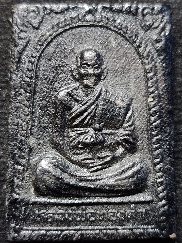 วัดท่าทอง อุตรดิตถ์ พระรูปเหมือน หลวงพ่อทองดำ แร่เหล็กน้ำพี้ หลังยันต์