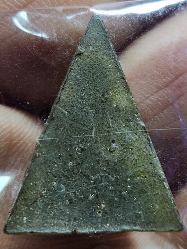  วัดดอยแม่ปั๋ง จังหวัดเชียงใหม่ พระรูปเหมือนพิมพ์สามเหลี่ยม หลวงปู่แหวน สุจิณโณ 2530  เนื้อเรซิ่น