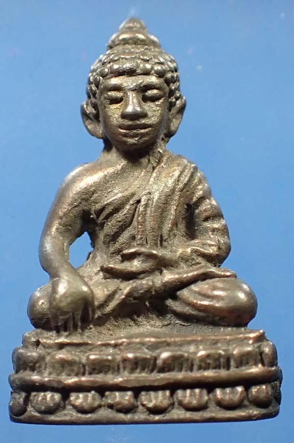 พระชัยวัฒน์ เนื้อนวะโลหะ หลวงพ่อรวย วัดท่าเรือ ระยอง สวยกริ๊บ+บัตรรับรองพระแท้*52