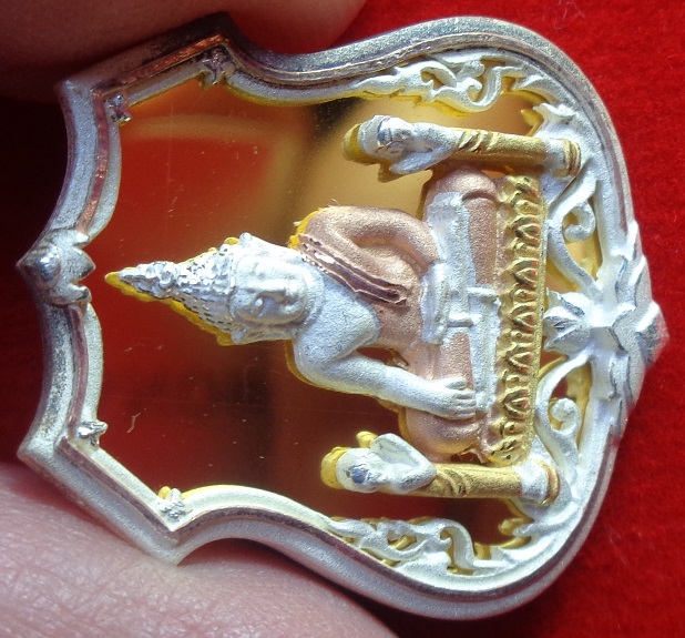 เหรียญอาร์มพุทธศิลป์ หลวงพ่อโต วัดพนัญเชิง จ.อยุธยา รุ่น เฮง เฮง เฮง ปี 2547 เนื้อเงินสามกษัตริย์ 