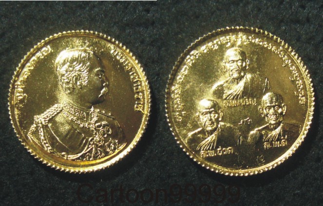 เหรียญเสด็จพ่อ ร.๕ หลวงพ่อดี วัดพระรูป สุพรรณบุรีครับ หลัง ๓ เกจิ สร้างน้อยครับ 