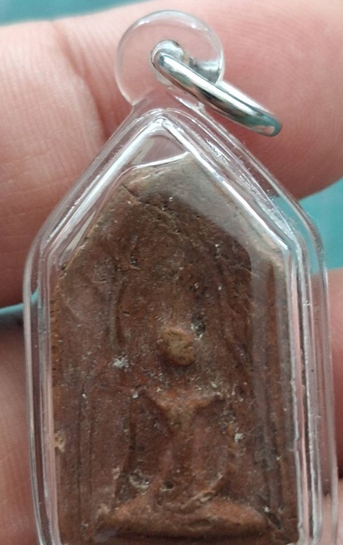  พระเนื้อดินขุนแผน พิมพ์เล็ก​  หลวงพ่อพ่วง วัดกก กรุงเทพฯ ปี 2473