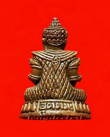 พระชัยวัฒน์ตะละกุล(พระชัยวัฒน์จักรพรรดิ์) หลวงพ่ออุตตมะ วัดวังก์วิเวการาม จ.กาญจนบุรี สวยมากค่ะ