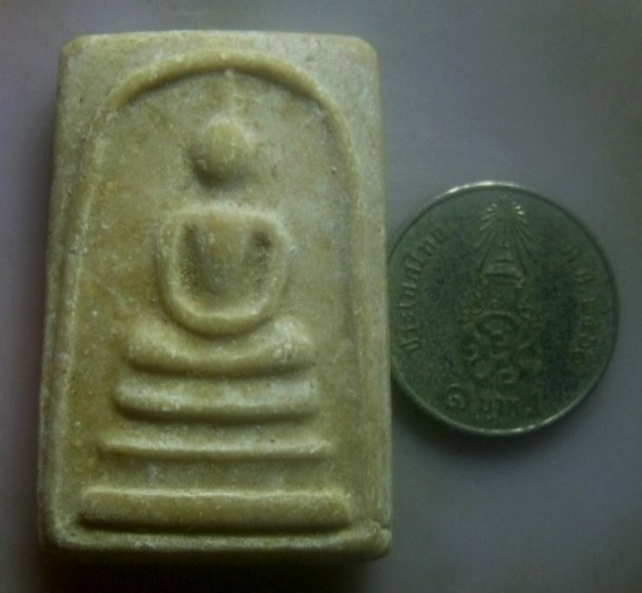 **เบา​ๆ​**พระสมเด็จหลังรูปเหมือน เนื้อผงน้ำมัน พระครูสุวรรณสุตาคม(ดวง) วัดทอง จ.สิงห์บุรี**สวยๆ