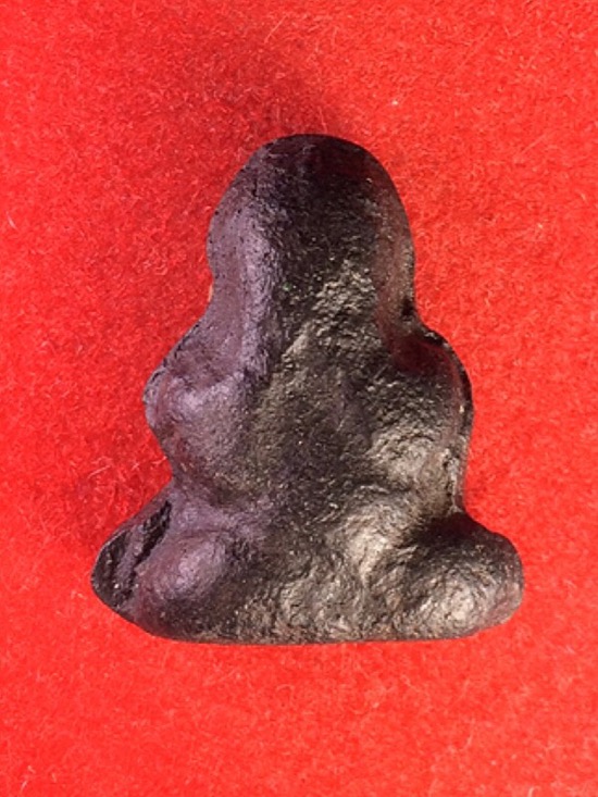 ปิดตากระโดดถาด หลวงพ่อบุญเทียม วัดลาดหลุมแก้ว