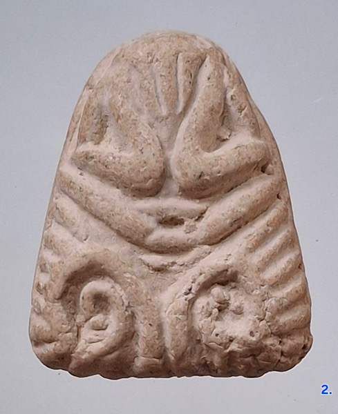 พระปิดตา เนื้อผงเก่า ไม่ทราบที่