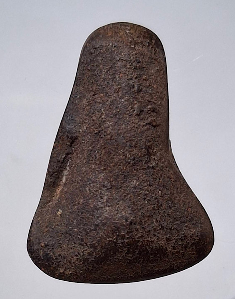 พระปิดตา เนื้อผงว่านคลุกรักเก่าๆ ไม่ทราบที่