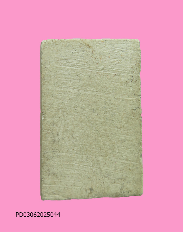 พระสังกัจจายน์ เนื้อผง ฐานยันต์ นะ 