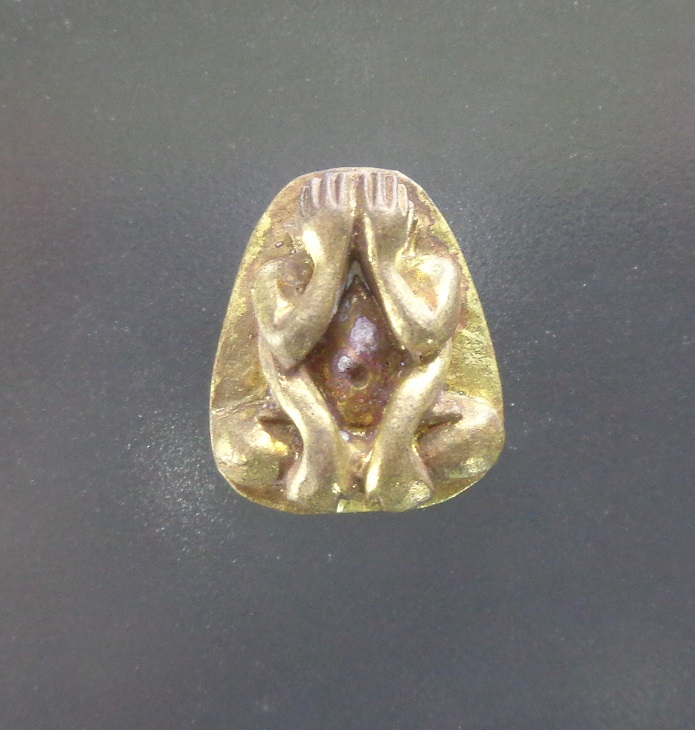 พระปิดตา หลวงพ่อยิด วัดหนองจอก จ.ประจวบคีรีขันธ์ ปี ๒๕๓๗ เนื้อทองทิพย์ สวยครับ