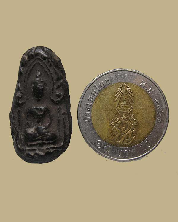 พระขุนแผนปั้นมือพระครูกล้าย วัดหงส์รัตนาราม บางกอกใหญ่ ธนบุรี ปี ๒๔๘๕ เนื้อผงใบลาน