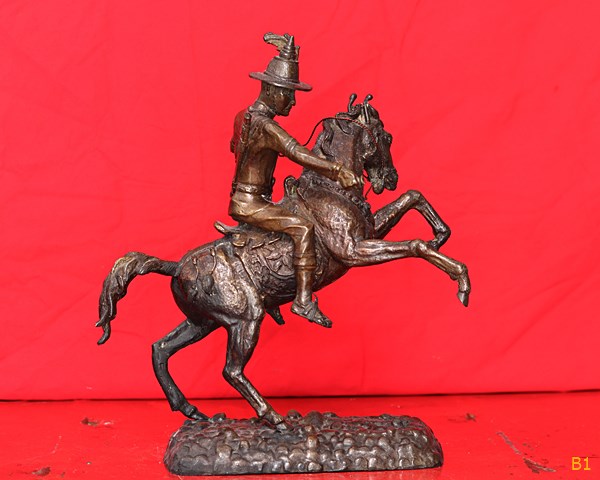 พระบูชาสมเด็จพระเจ้าตากสินทรงม้า (ดาบไม่อยู่)