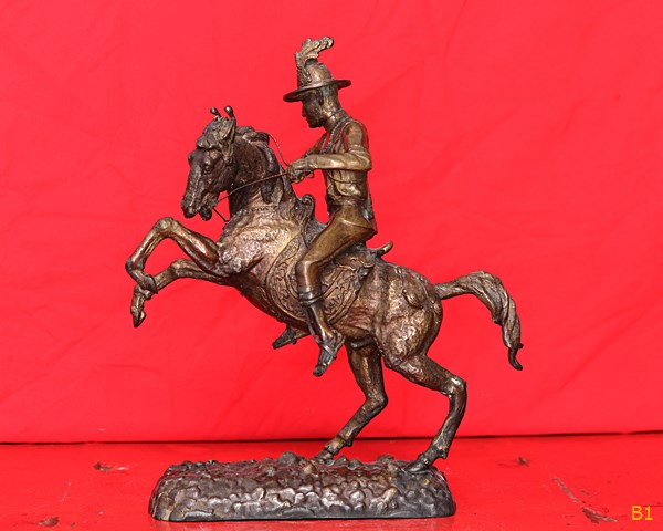 พระบูชาสมเด็จพระเจ้าตากสินทรงม้า (ดาบไม่อยู่)