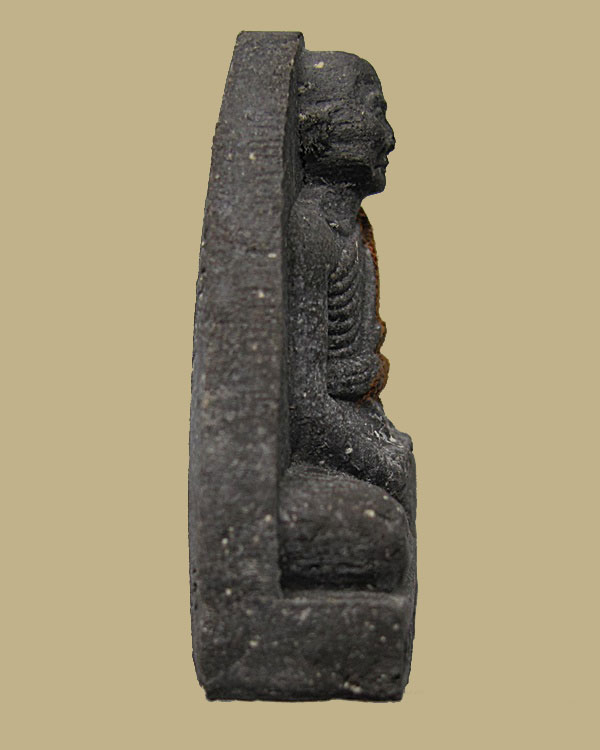 พระผงรูปเหมือน หลวงพ่อจรัญ พิมพ์ใหญ่ เกสา จีวร พ.ศ.2541 วัดอัมพวัน จ.สิงห์บุรี 