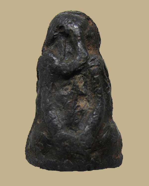  พระปิดตายาคูคำดี หรือหลวงปู่คำดี วัดทาดหลวงใต้ นครหลวงเวียงจันทร์ เนื้อชินตะกั่ว มีจาร