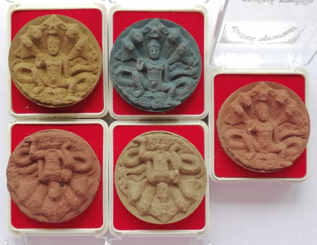 จตุคามรามเทพ​ หลวปู่หงษ์​ พรหมปัญโญ​ วัดเพชรบุรี จ.สุรินทร์ ปี​ 2550​ มา​ 5​ องค์​ เคาะเดียว