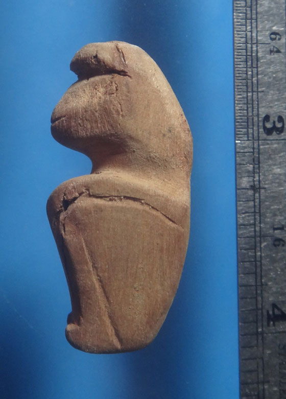 ลิงไม้แกะเก่าไม่ทราบที่ครับ