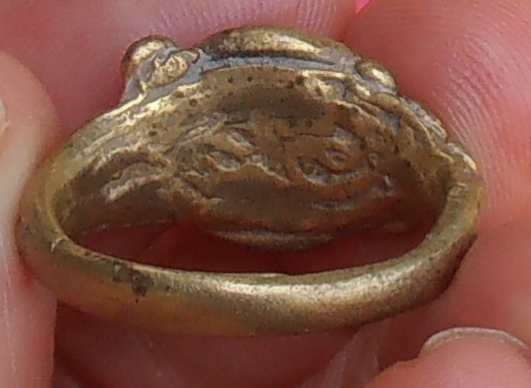 แหวนหลวงพ่ออิ่่ม วัดหัวเขา สุพรรณบุรี 