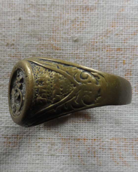 แหวนยันต์ (ไม่ทราบที่) 