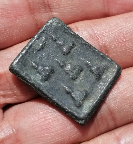 พระเจ้าห้าพระองค์​ หลังยันต์​ เนื้อชิน​ หลวงพ่อเนียม​ วัดน้อย​ จ.สุพรรณบุรี เคาะเดียว     