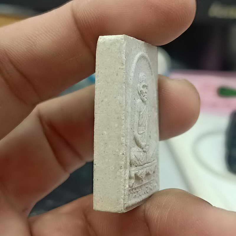 พระผง หลวงพ่อเงิน วัดบางคลาน พิมพ์ซุ้มนิยม รุ่นเมตตา มหาลาภ ไตรมาส ปี 2534 กล่องเดิม