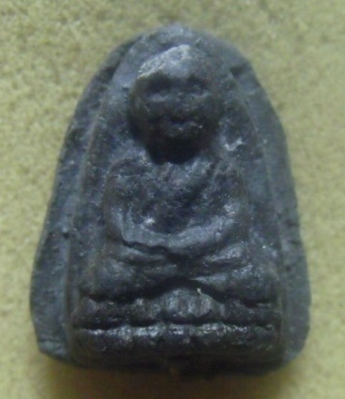 **เบา​ๆ**หลวงปู่ทวดเนื้อผงคลุกรัก ฝังตะกรุดหลังโรยแร่+ข้าวสารหิน อ.แดง วัดไร่ รุ่นสรงน้ำ๕๑ลังกาสุกะ*