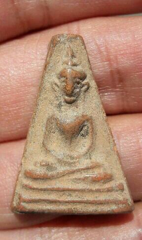 พระผงสุพรรณจงอางศึก อู่ทองจงอางศึก(มุ่ย ถิร โพธิ์ โต๊ะ เงิน และคณาจารย์เกือบ 60 รูป) เคาะเดียว(27)