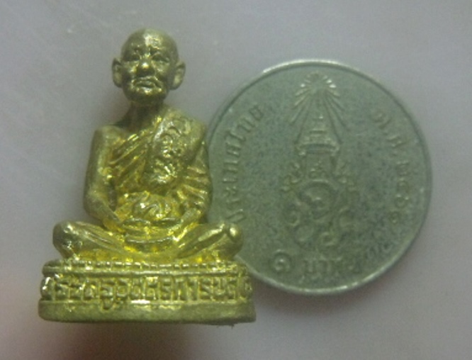 **เบา​ๆ​**รูปหล่อพระครูอุตรการบดี (หลวงพ่อล้ง) วัดห้วยจระเข้ จ.นครปฐม ปี ๒๕๔๐**ตอกโค้ด สวยๆ