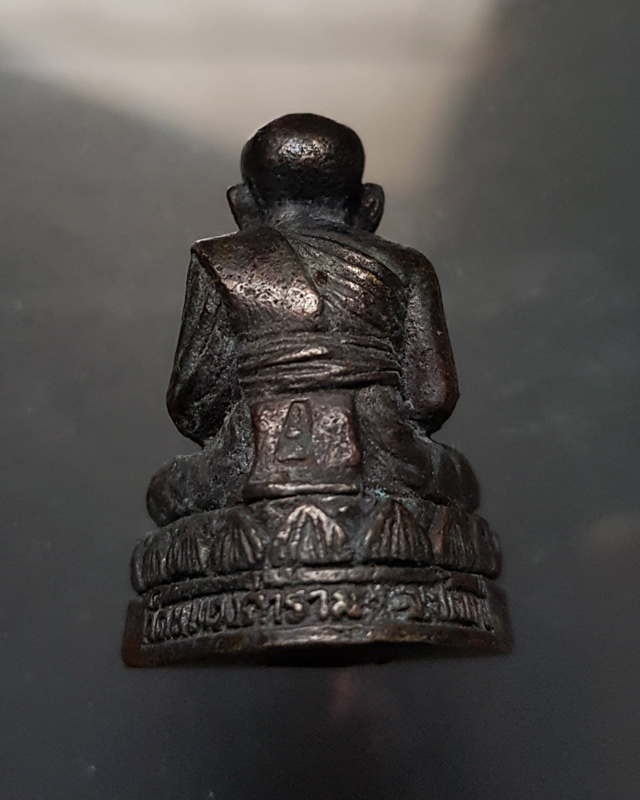 รูปหล่ออุดกริ่ง หลวงพ่อทวด วัดนพวงศาราม จ.ปัตตานี