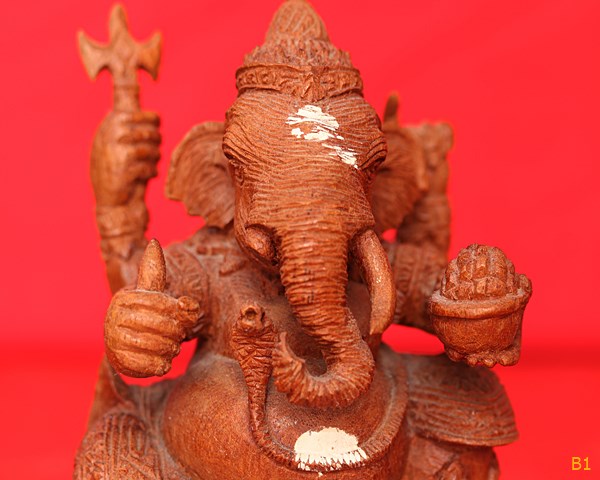 พระพิฆเนศเนื้อไม้