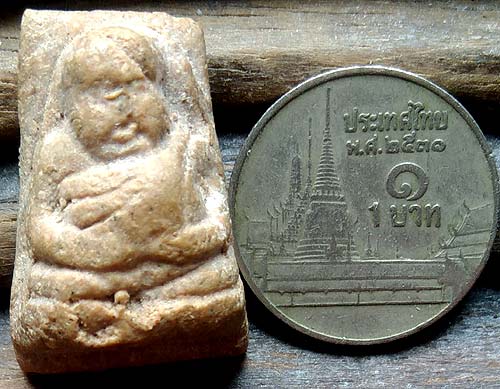 *พระสังกัจจายน์ หลังยันต์นูน หลวงพ่อพูน วัดใหม่ปิ่นเกลียว นครปฐม เนื้อผงแก่น้ำมัน*