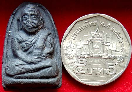 *หลวงพ่อทวดหมาน พิมพ์กลาง ซุ้มกอ เนื้อว่าน รุ่นแรก ปี๒๕๐๗ ท่านอาจารย์นอง วัดทรายขาว ปัตตานี(2)*