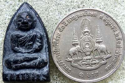 *หลวงพ่อทวดหมาน พิมพ์จิ๋ว เนื้อว่าน รุ่นแรก ปี๒๕๐๗ ท่านอาจารย์นอง วัดทรายขาว ปัตตานี(๖)*