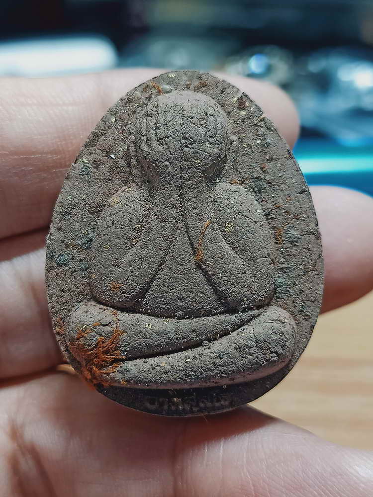 4-326 พระปิดตาปลดหนี้ จัมโบ้ 1 หลวงปู่รอด อาภัสสโร วัดโคกกรม จ.สุรินทร์ 2565 เลข 49 กล่องเดิม